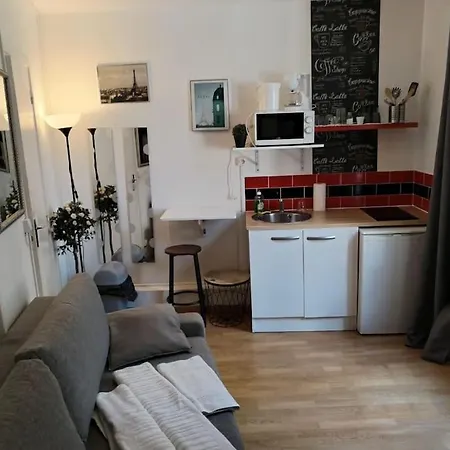 Rue De La Sante Apartment *
