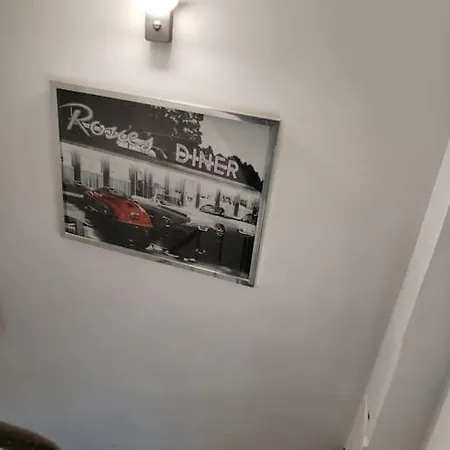Apartment Rue De La Sante